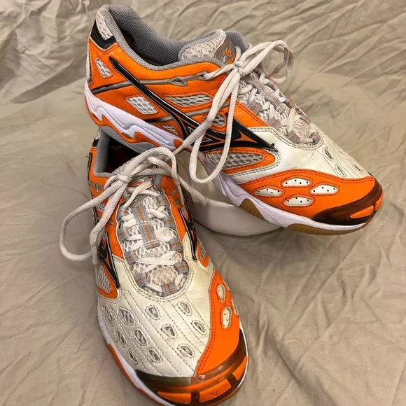 Mizuno Wave Lightning 3 - Picture 1 of 7